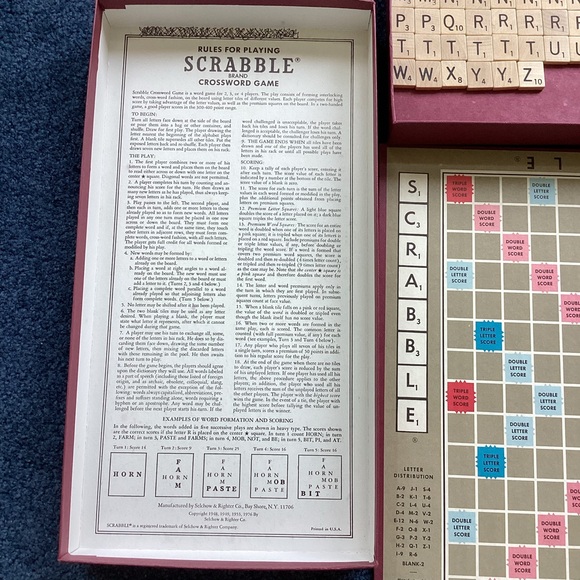 Vintage Scrabble Game -- 1976 -- Selchow and Richter - Picture 5 of 10